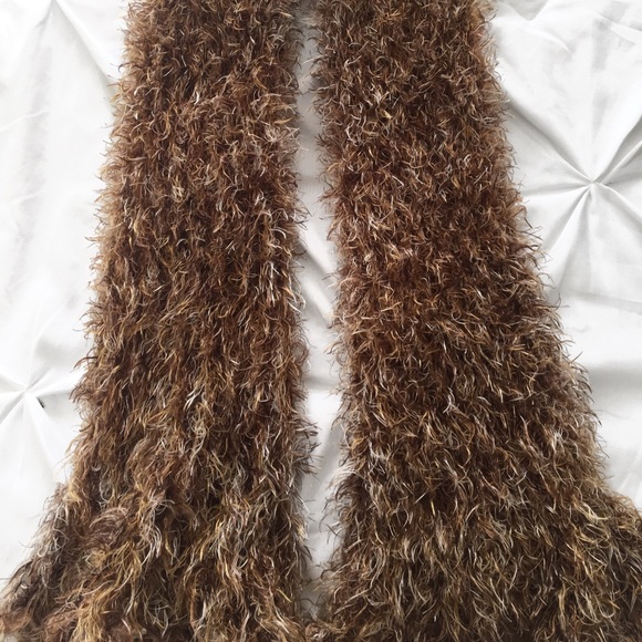 Fuzzy winter scarf - Picture 2 of 4